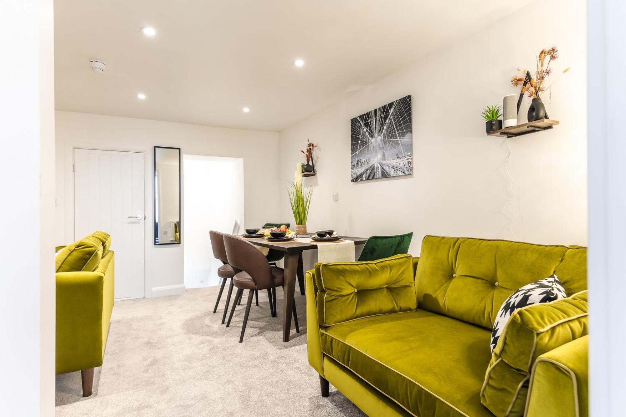 Cosy 2-Bed Apartment In Nettleham Лінкольн Екстер'єр фото